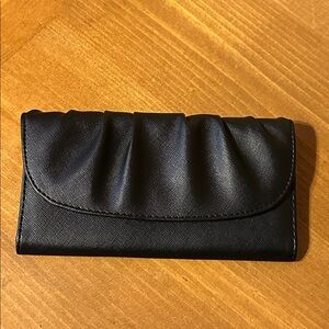 New Kenneth Cole La Jolla Clutch Wallet